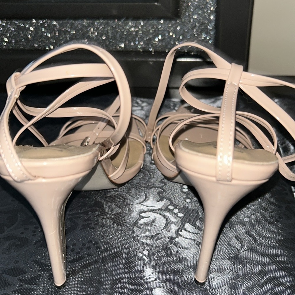 DEleventh tan like new strappy high heel Stiletto sandals size 41 or 9.5 - Picture 3 of 4